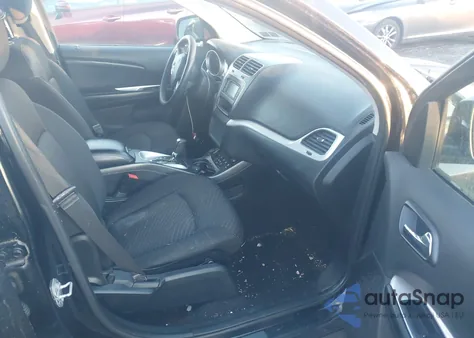 2015 Dodge Journey Sxt z USA, uszkodzony, nr VIN 3C4PDDBG0F7593391